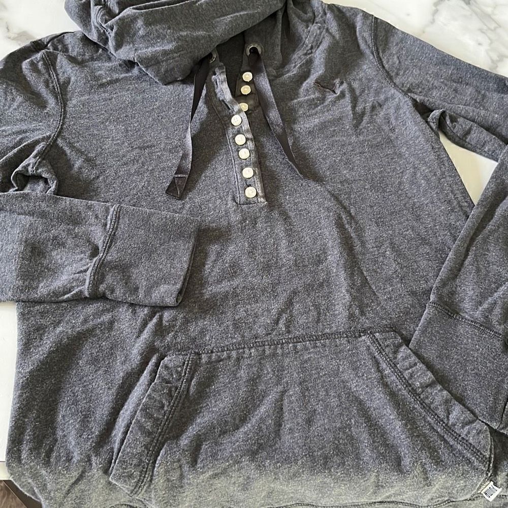 Puma 1/4 Button Henley Hoodie Sz. Medium.